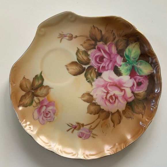 3 Sets of Lunch Plates and tea cups - Picture 8 of 11